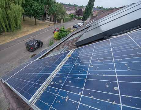 Without any prior cleaning,
mould and grime ravaged these panels, reducing their yield, causing the performance to plummet